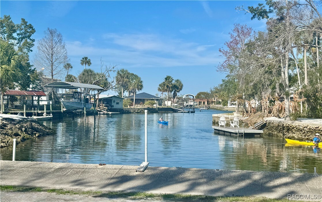 Property Photo: 950 N Gardenview Terrace FL 34429