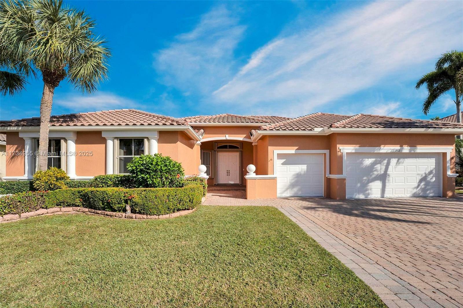 Property Photo:  1001 SW 189th Ave  FL 33029 