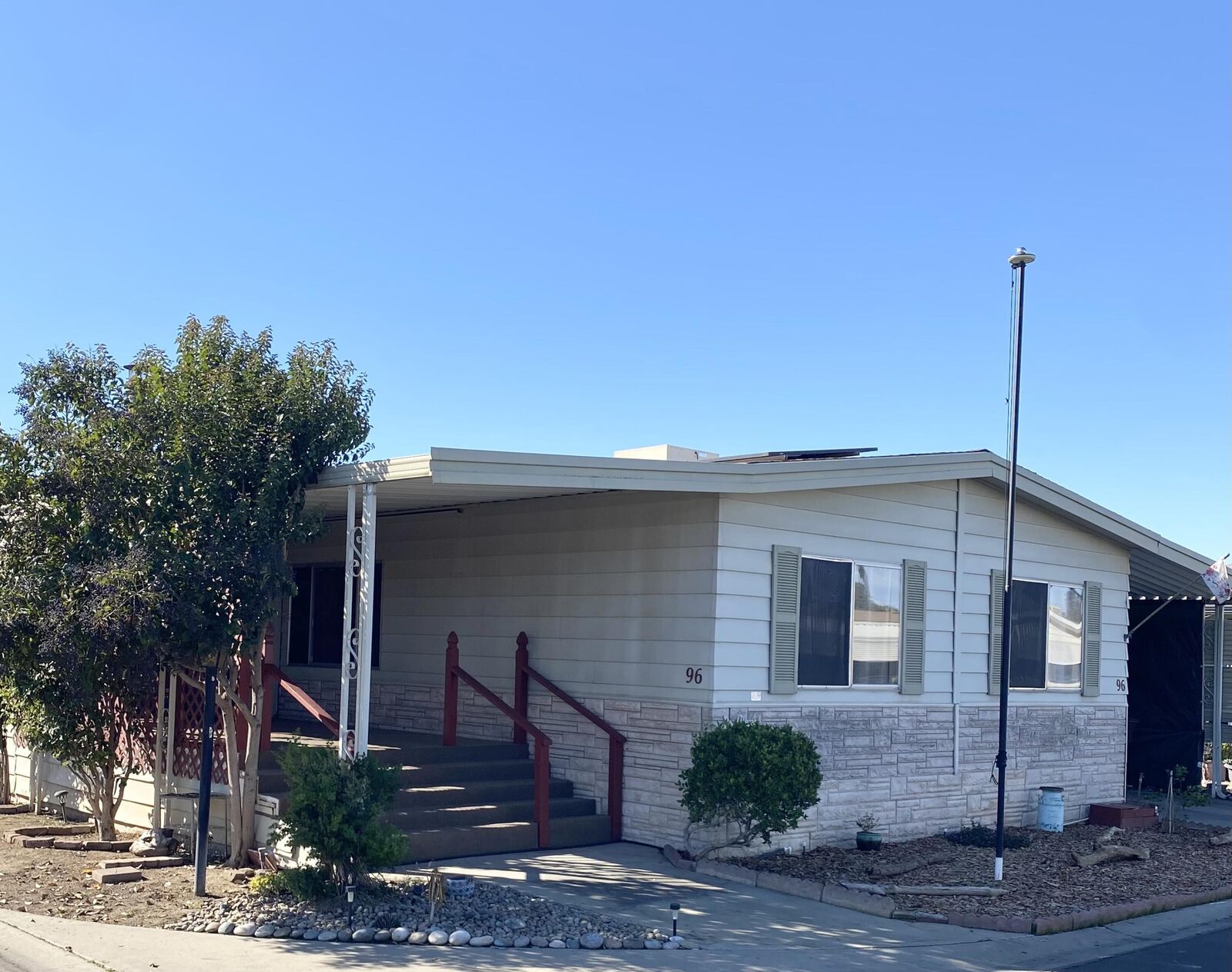 Property Photo: 314 N Albert 96 CA 93221