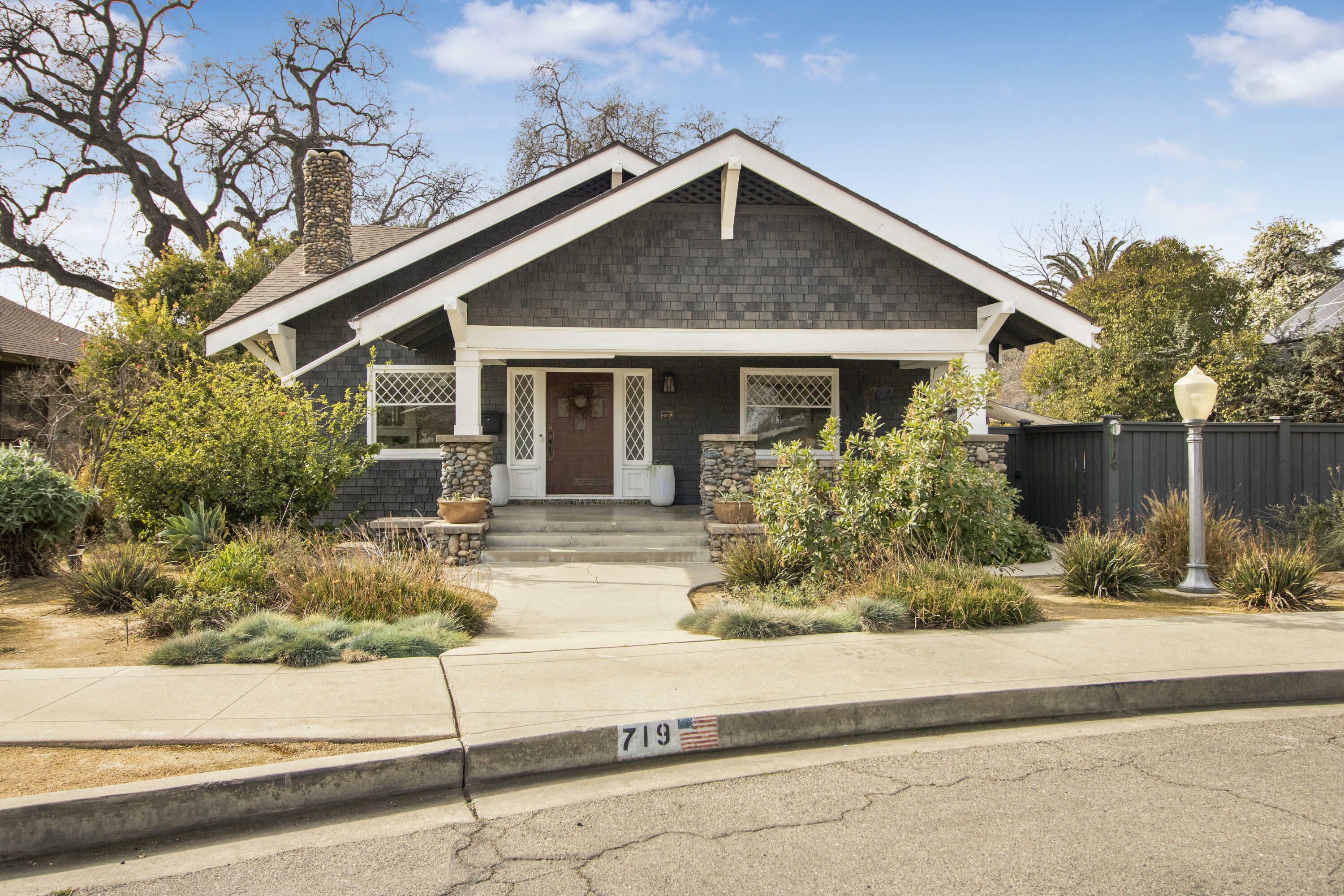 Property Photo:  719 N Highland Street  CA 93291 