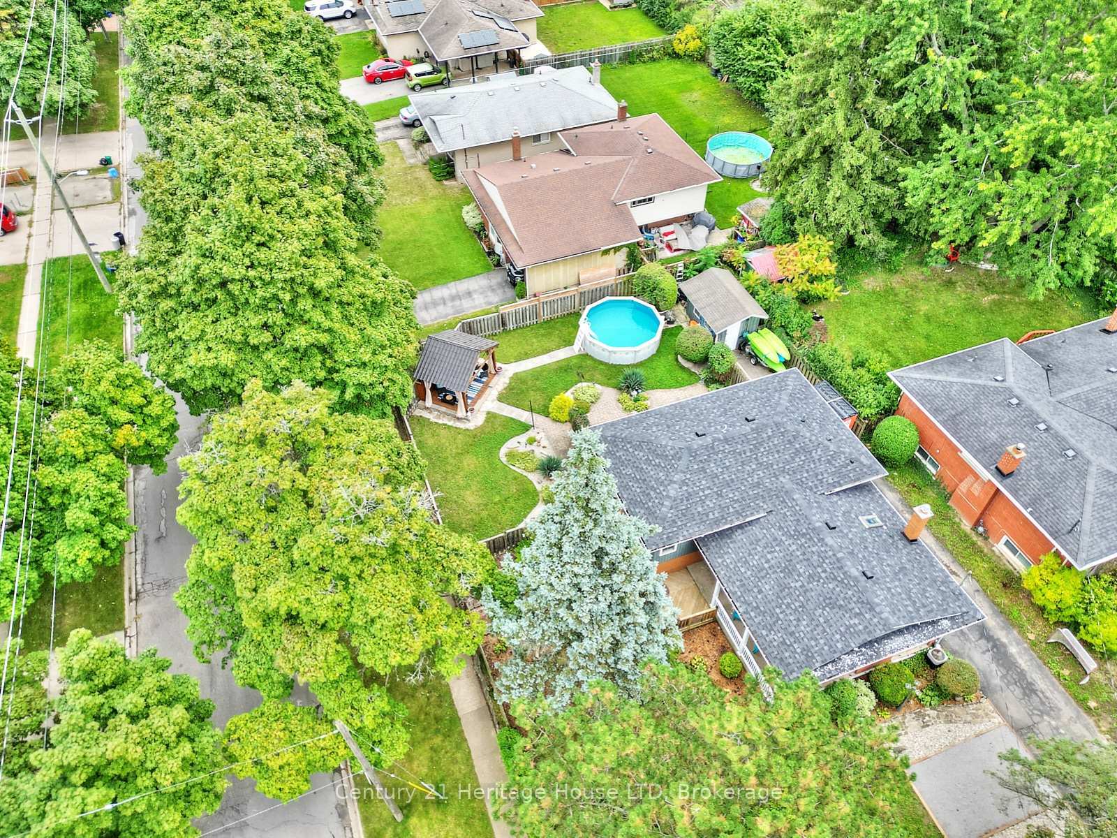 Property Photo: 30 Cartier Drive ON L2M 2E7