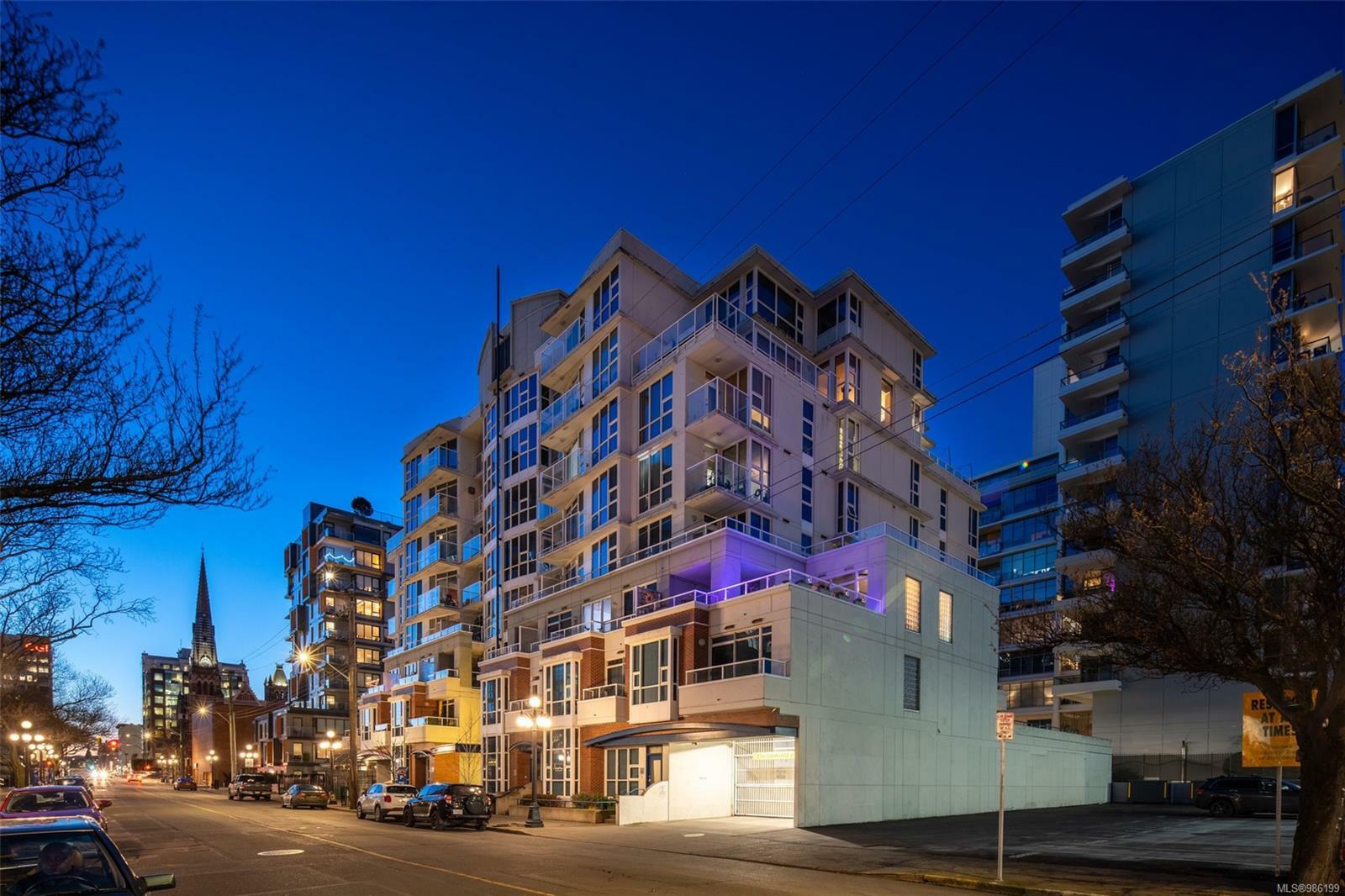 Property Photo: 860 View St 709 BC V8W 3Z8