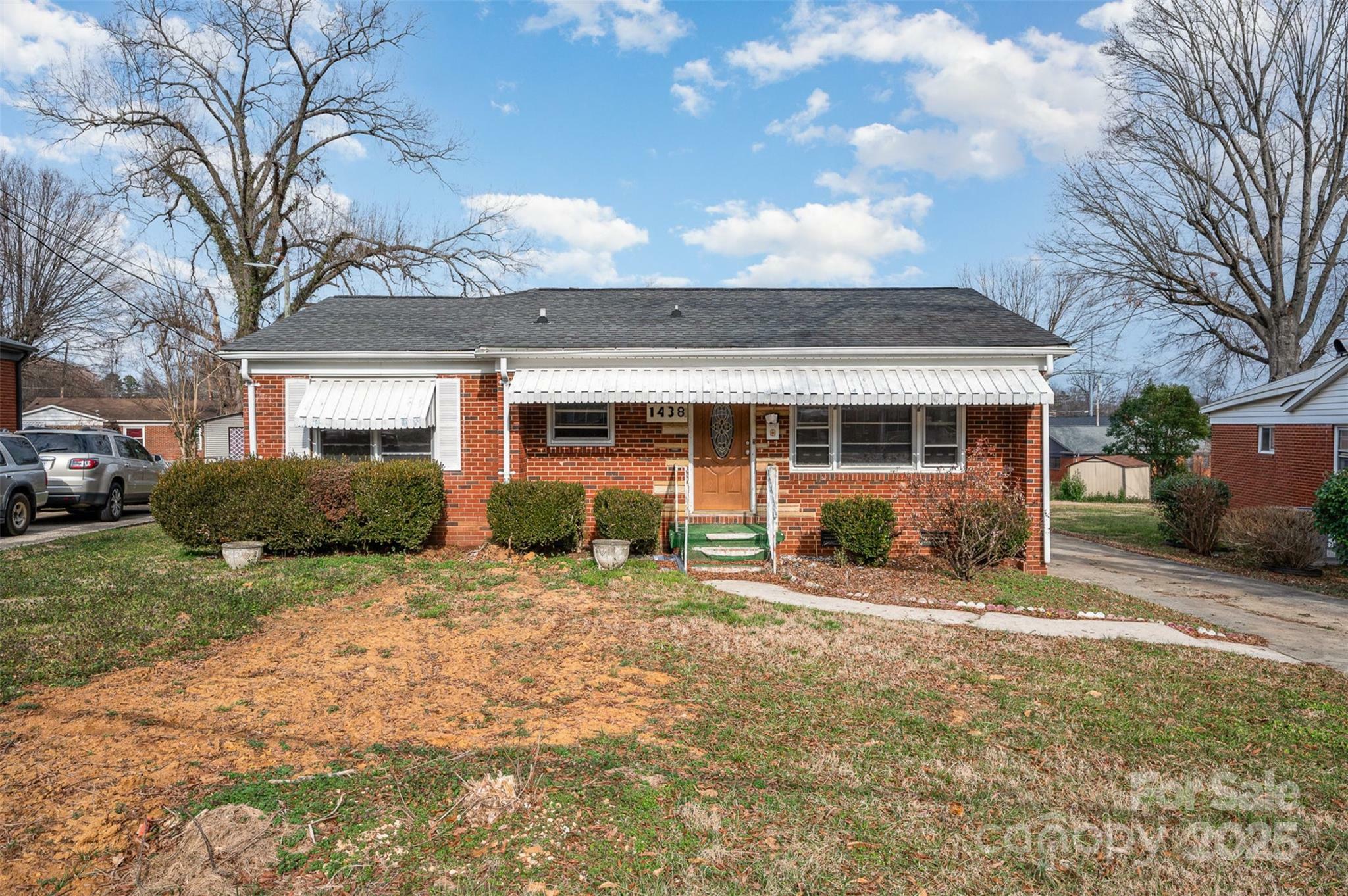 Property Photo:  1438 Waddell Street  NC 28216 