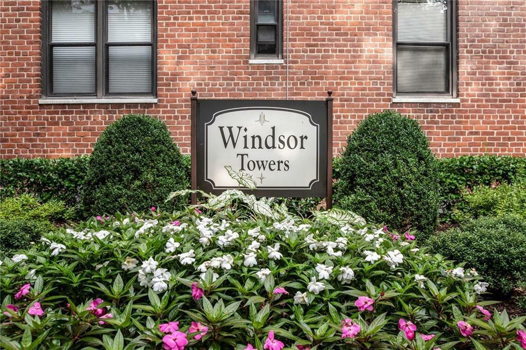 Property Photo:  2 Windsor Terrace 5D  NY 10601 