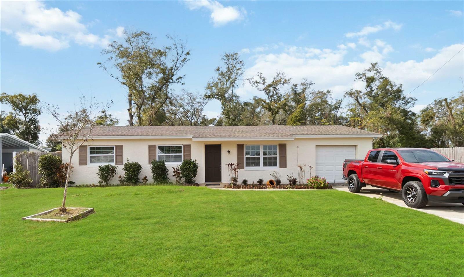 Property Photo:  5326 Metro Drive  FL 32818 