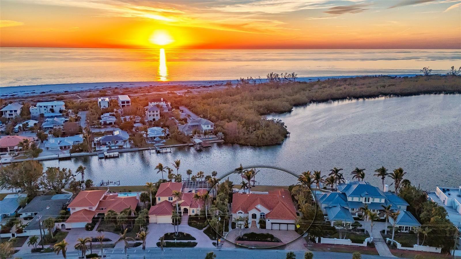 Property Photo: 400 N Washington Drive FL 34236