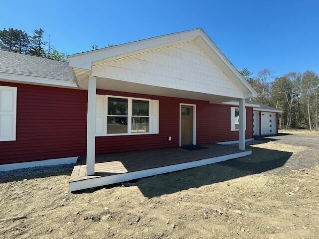 Property Photo:  15 Bartlett Cove  ME 04474 