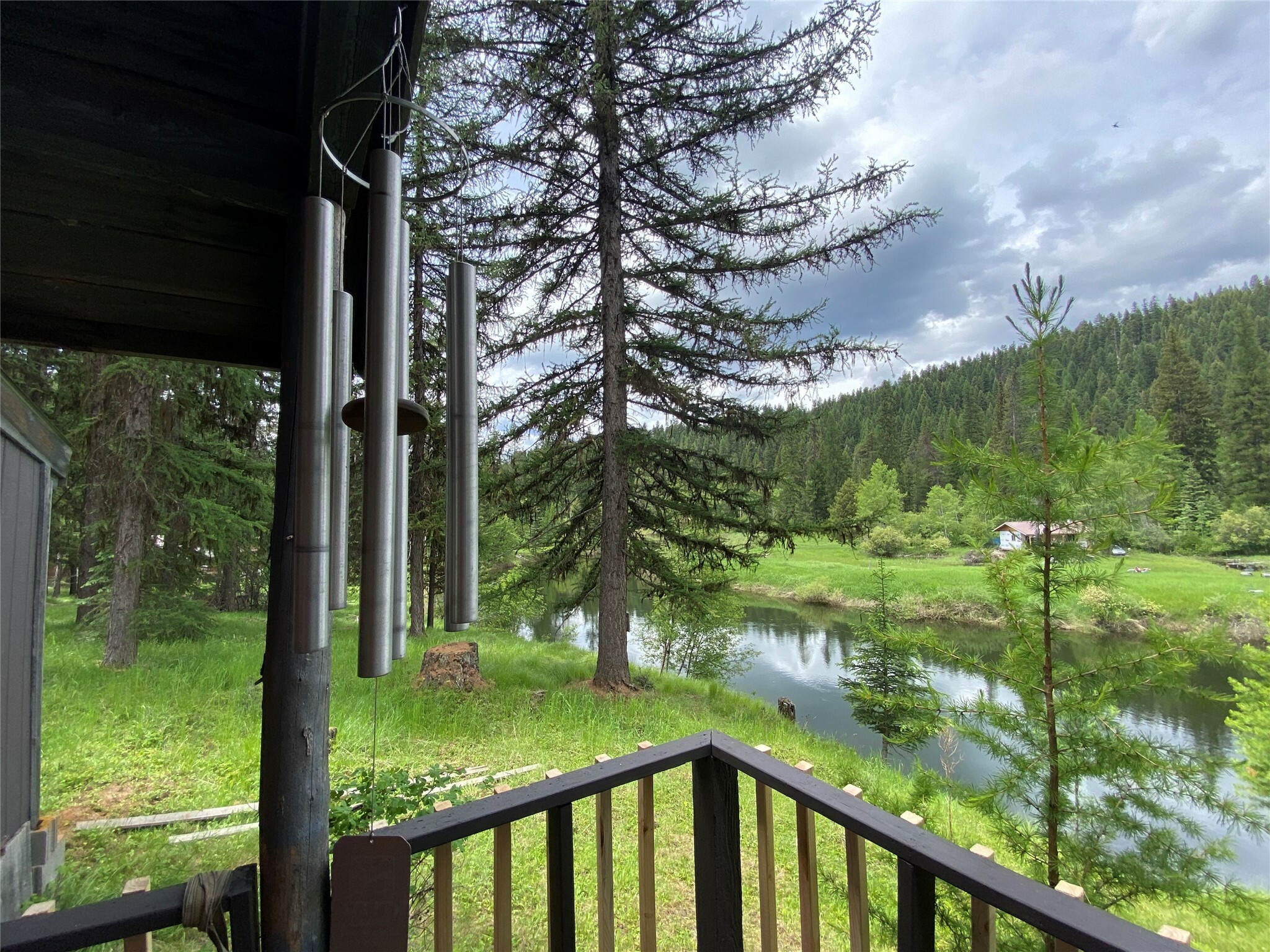 Property Photo: 882 Tamarack Lane MT 59935
