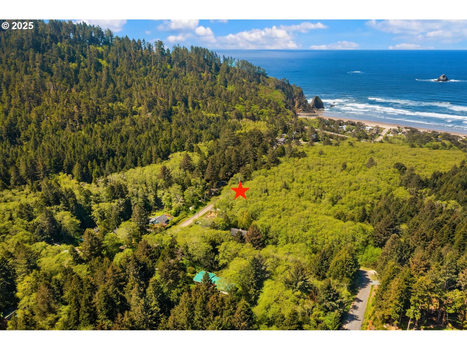 Property Photo:  500 E Shingle Mill Ln  OR 97102 