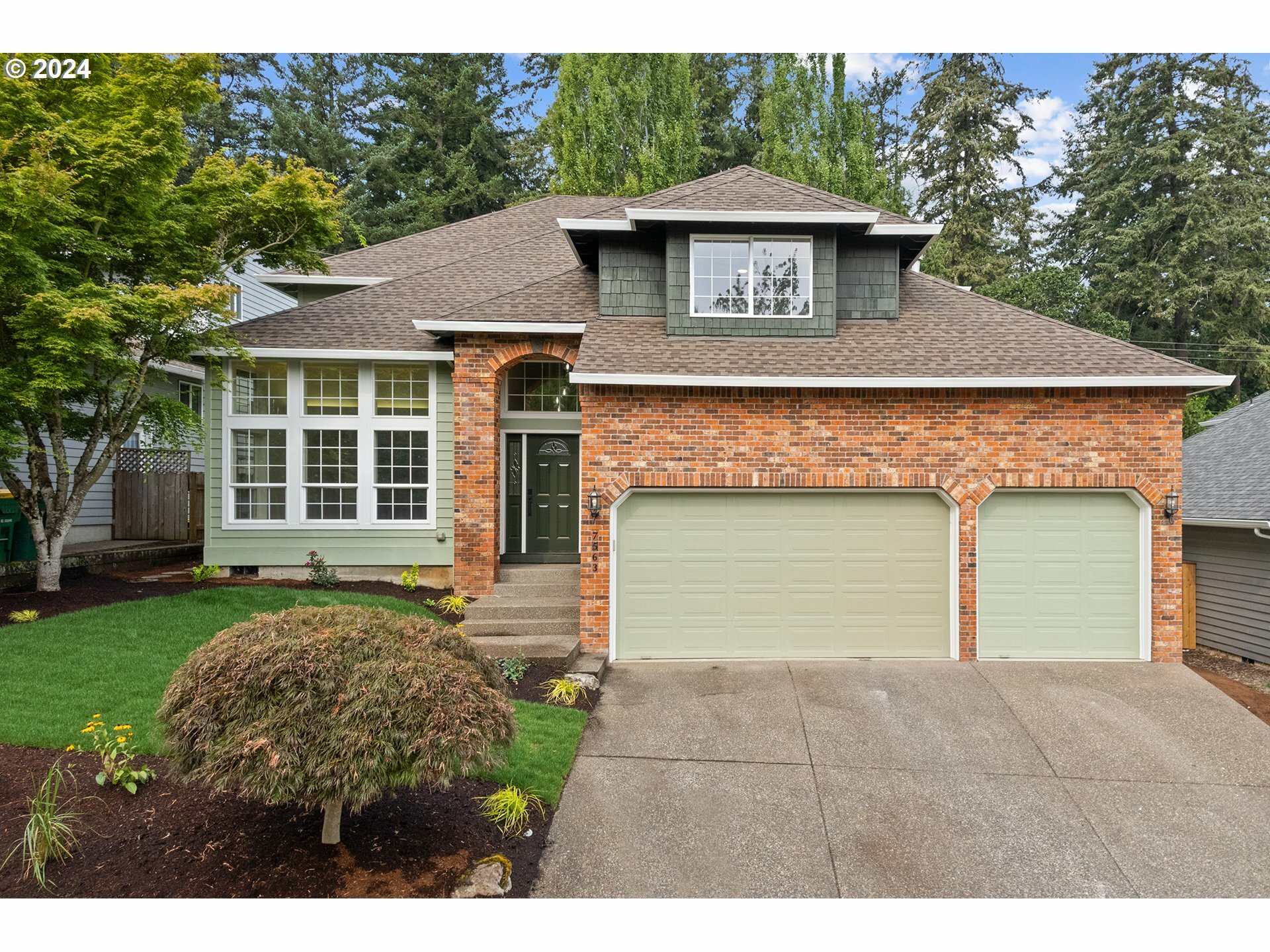 Property Photo:  7563 SW 208th Pl  OR 97007 