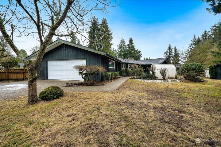 Property Photo:  523  131st Avenue NE  WA 98005 