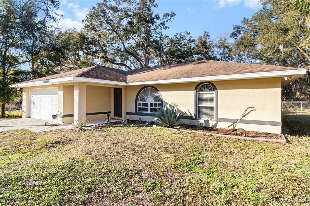 Property Photo:  6765 E Seneca Street  FL 34452 