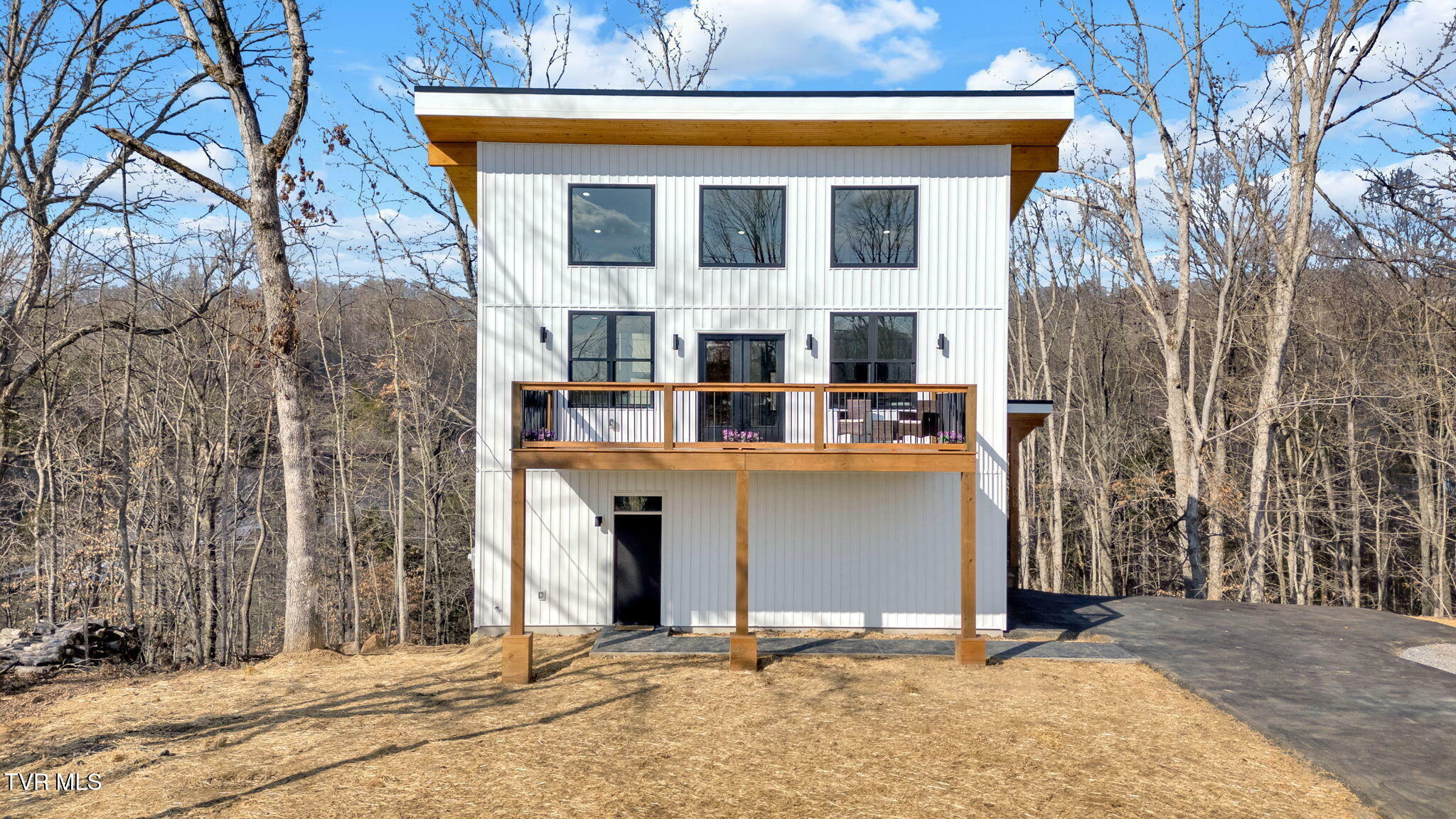 Property Photo:  567 Lakeside Drive  TN 37664 