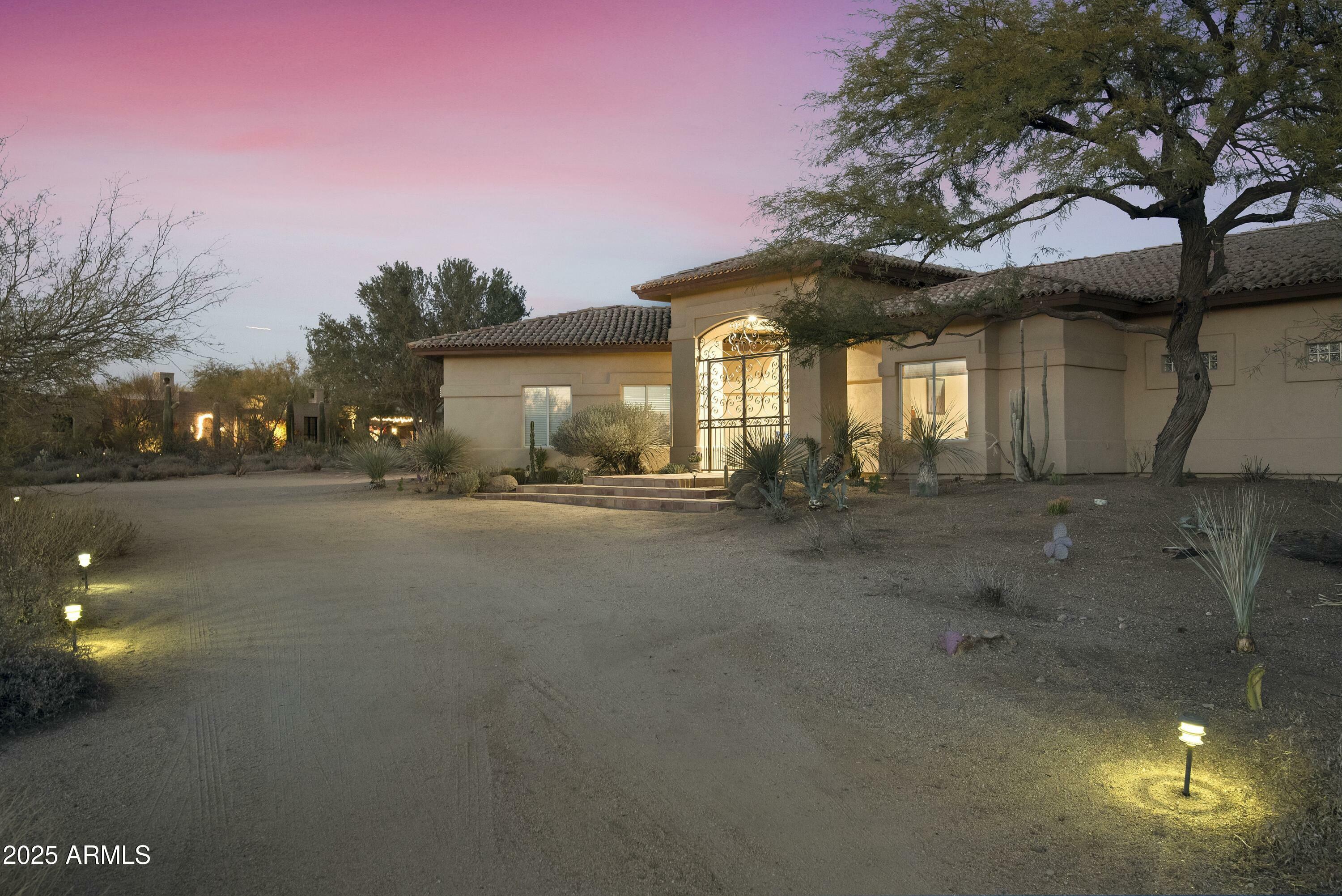 Property Photo:  25409 N Ranch Gate Road  AZ 85255 