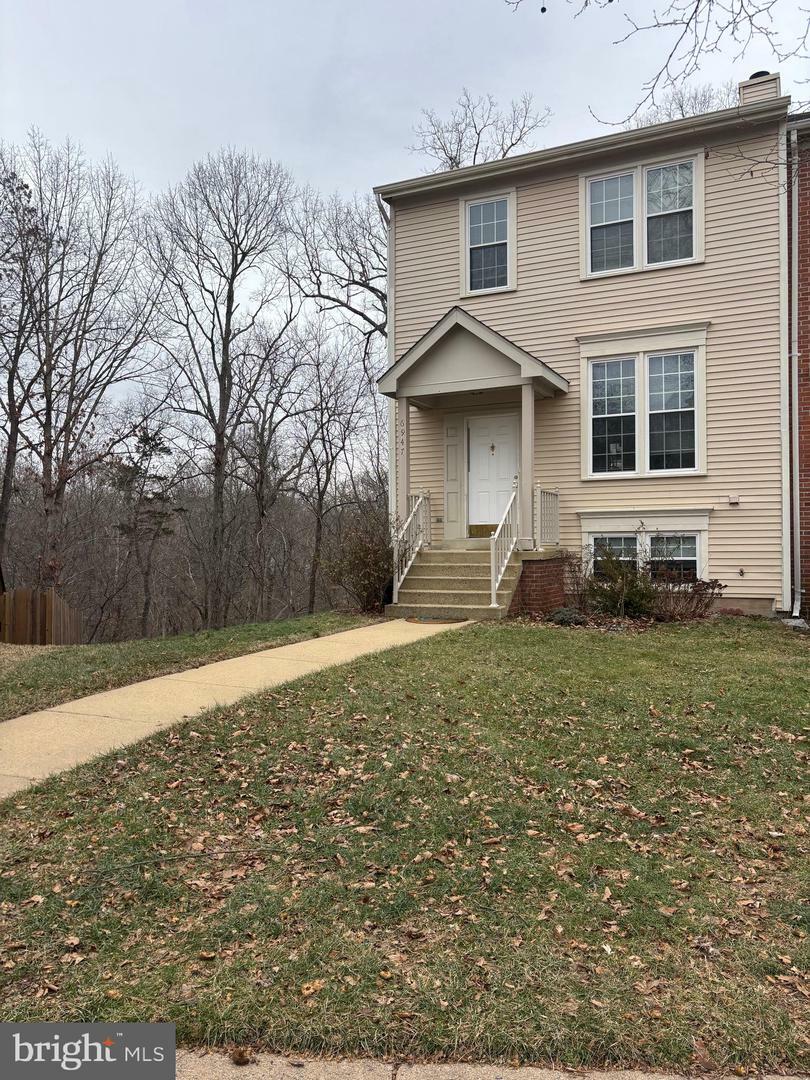Property Photo: 6947 Compton Lane VA 20121