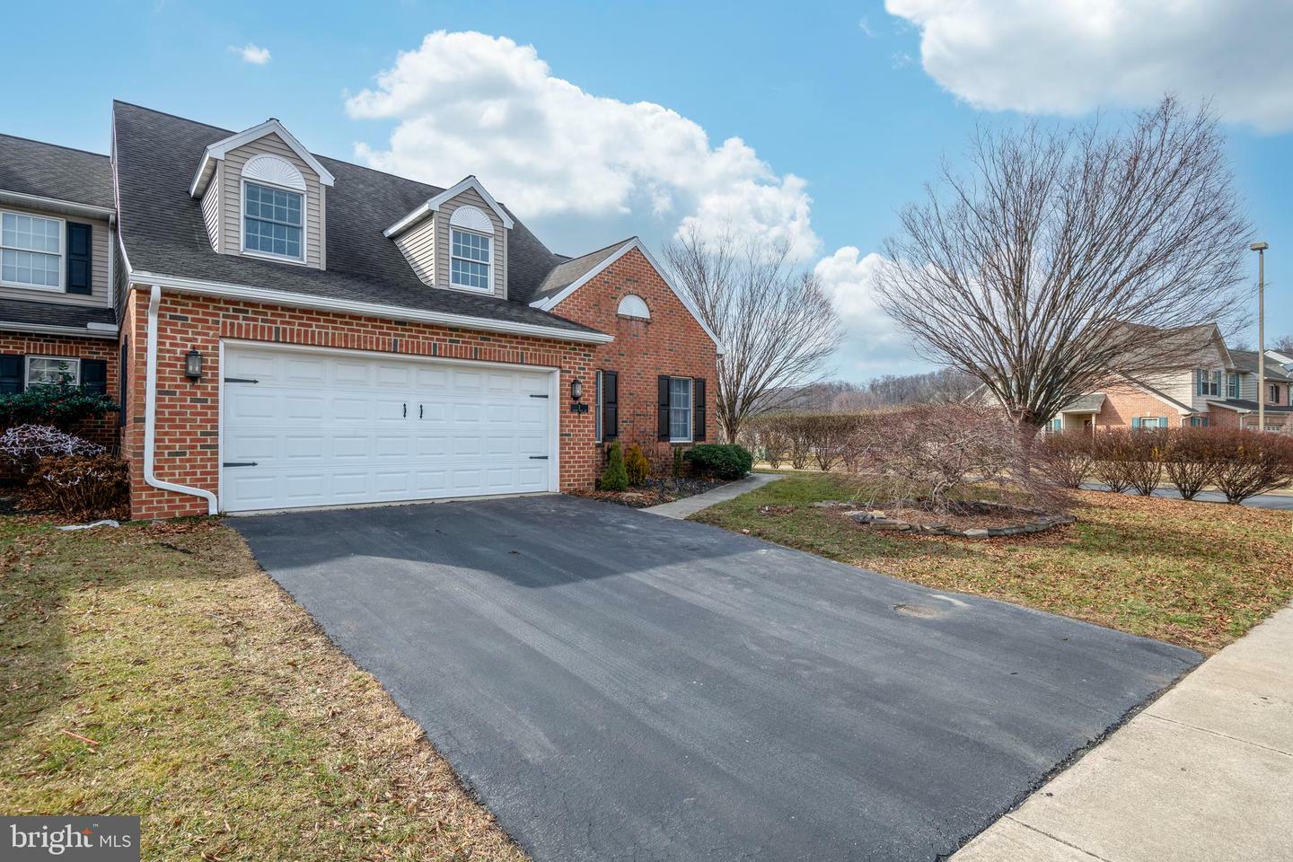 Property Photo:  1 Spring Hill Lane  PA 17554 