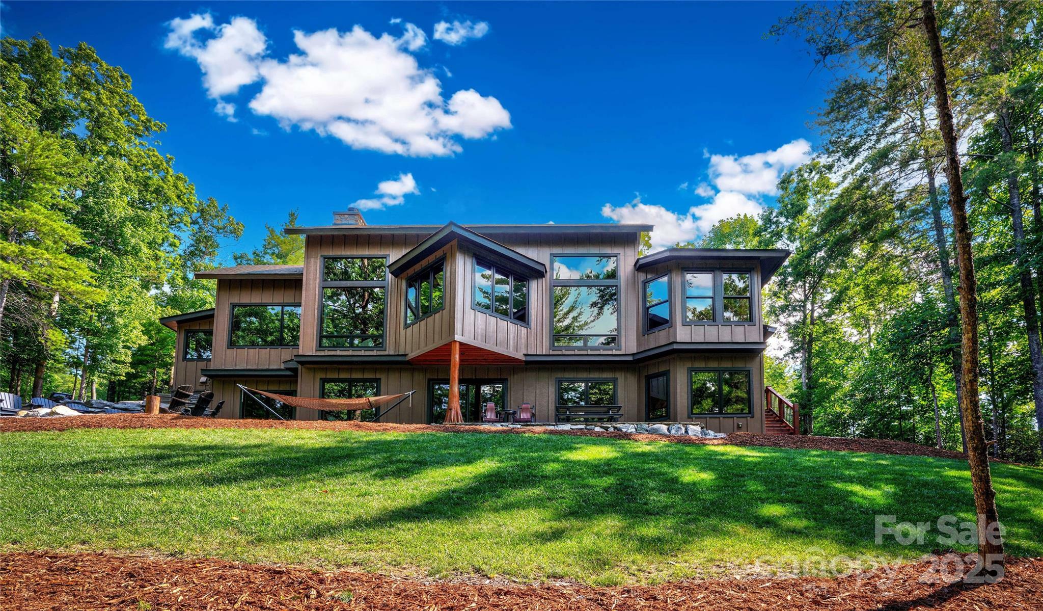 Property Photo: 2126 Sycamore Drive NC 28761