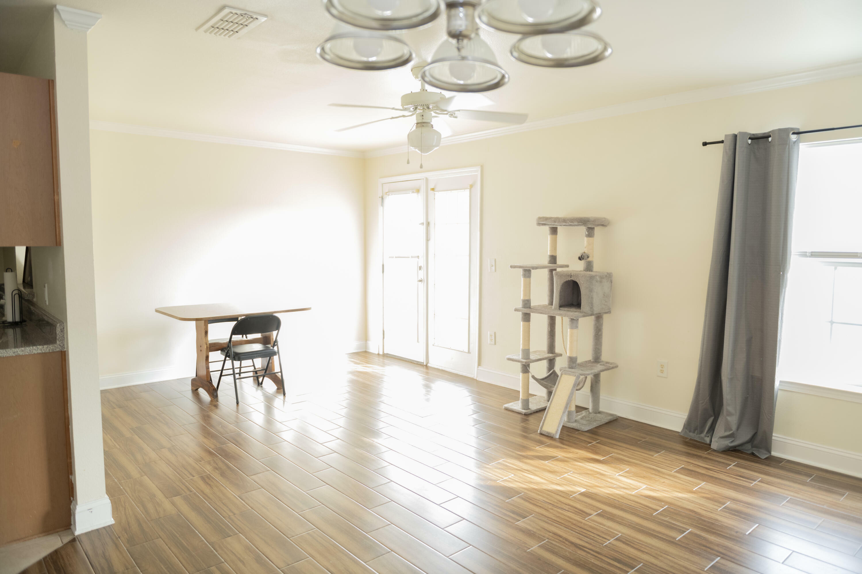 Property Photo: 506 Wingspan Way FL 32536