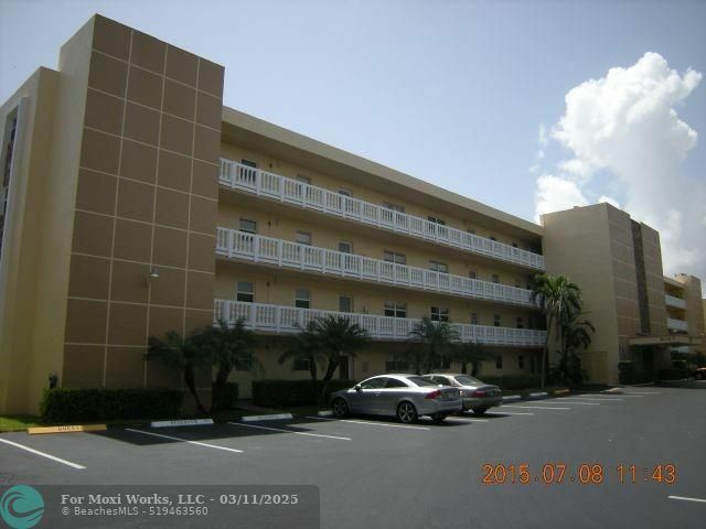 Property Photo:  1025 SE 3rd Ave 303  FL 33004 