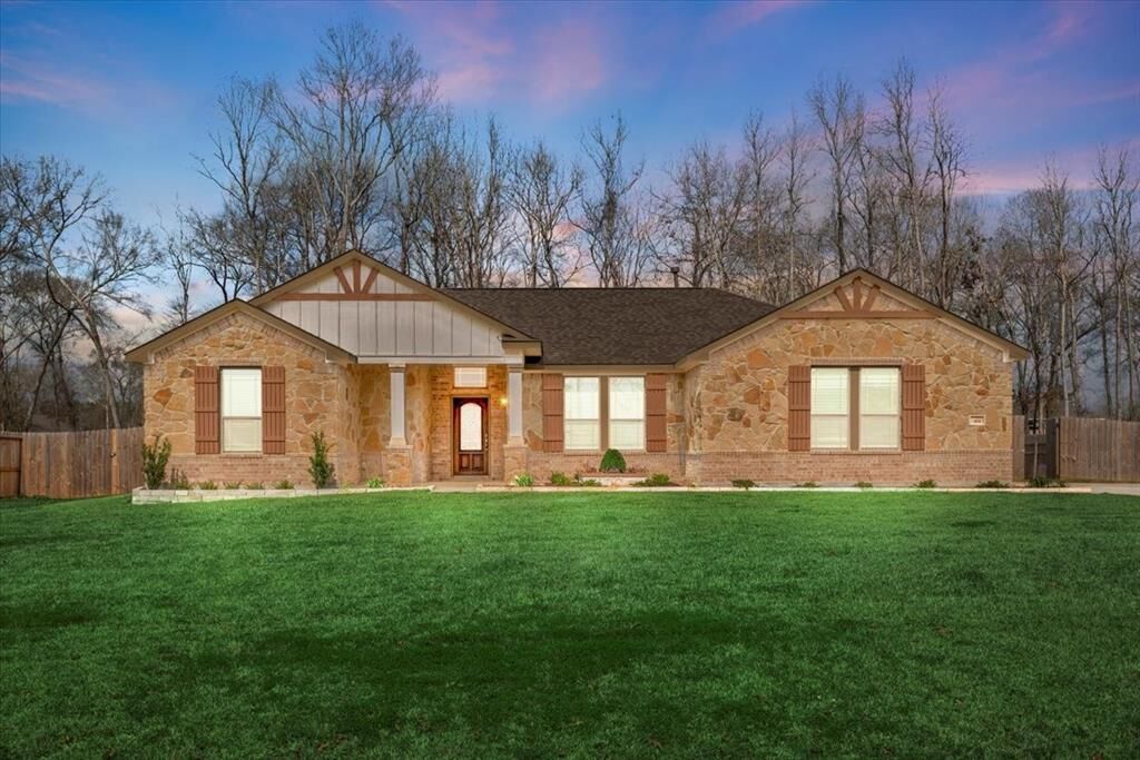 Property Photo:  404 Road 6616  TX 77535 