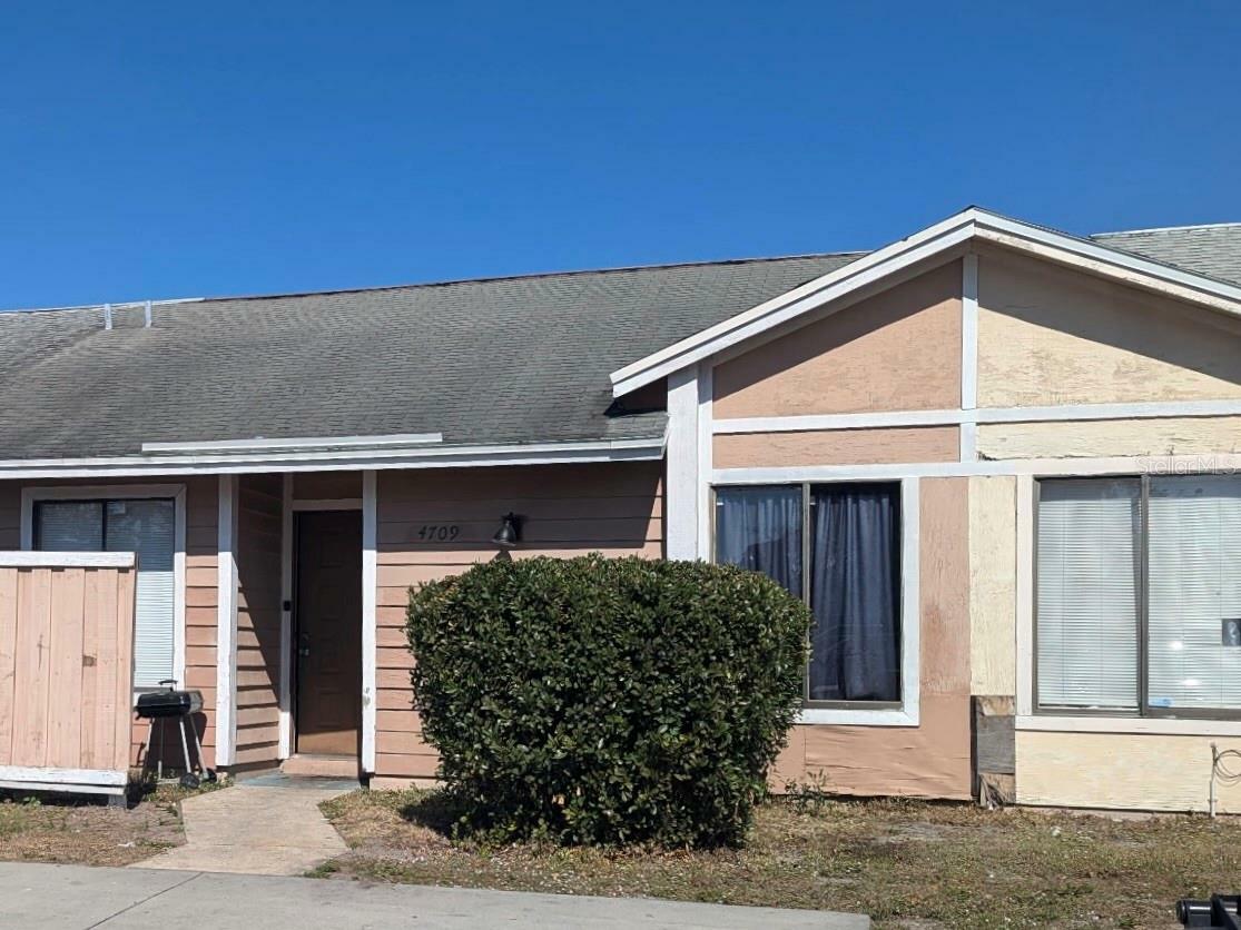 Property Photo: 4709 Almond Willow Drive FL 32808