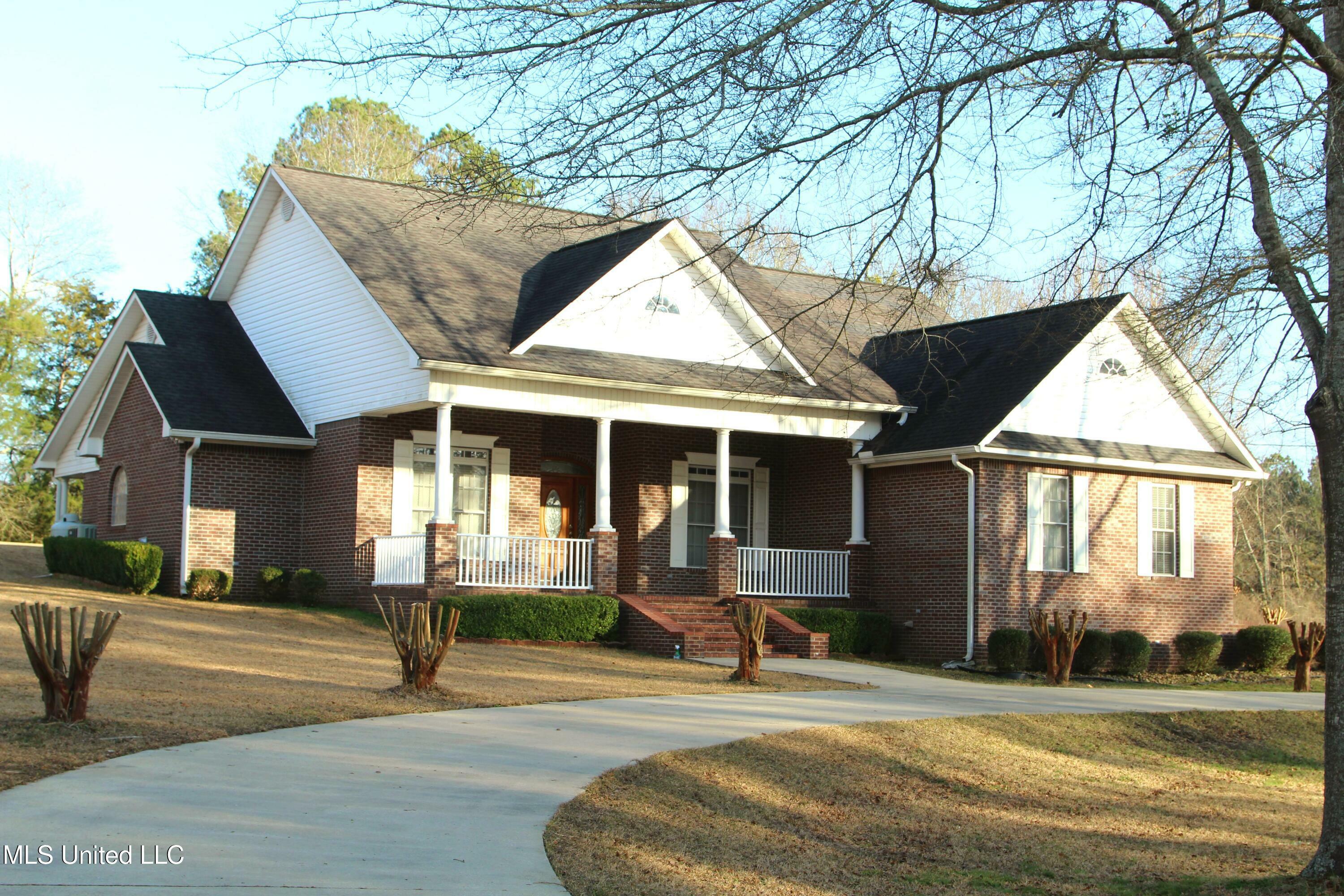 Property Photo:  767 N Hickory Road  MS 39332 