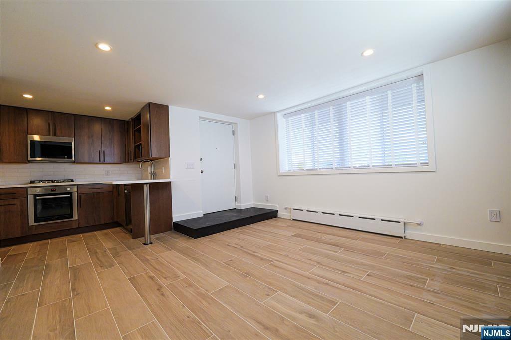Property Photo: 116 Beverwyck Road 8 NJ 07034