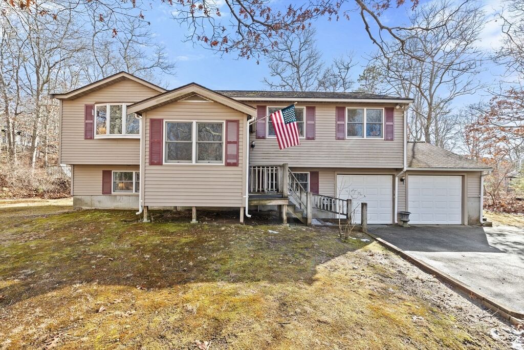 Property Photo:  4 Sanford St  MA 02532 
