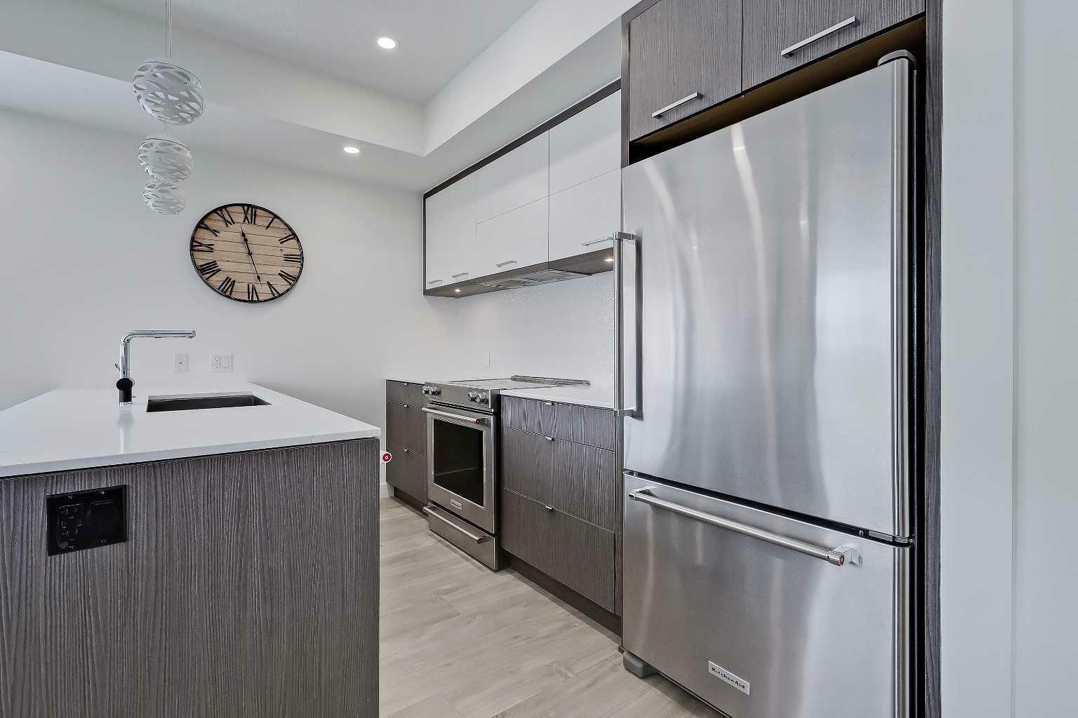 Property Photo:  3450 19 Street SW 302  AB T2T 6V7 