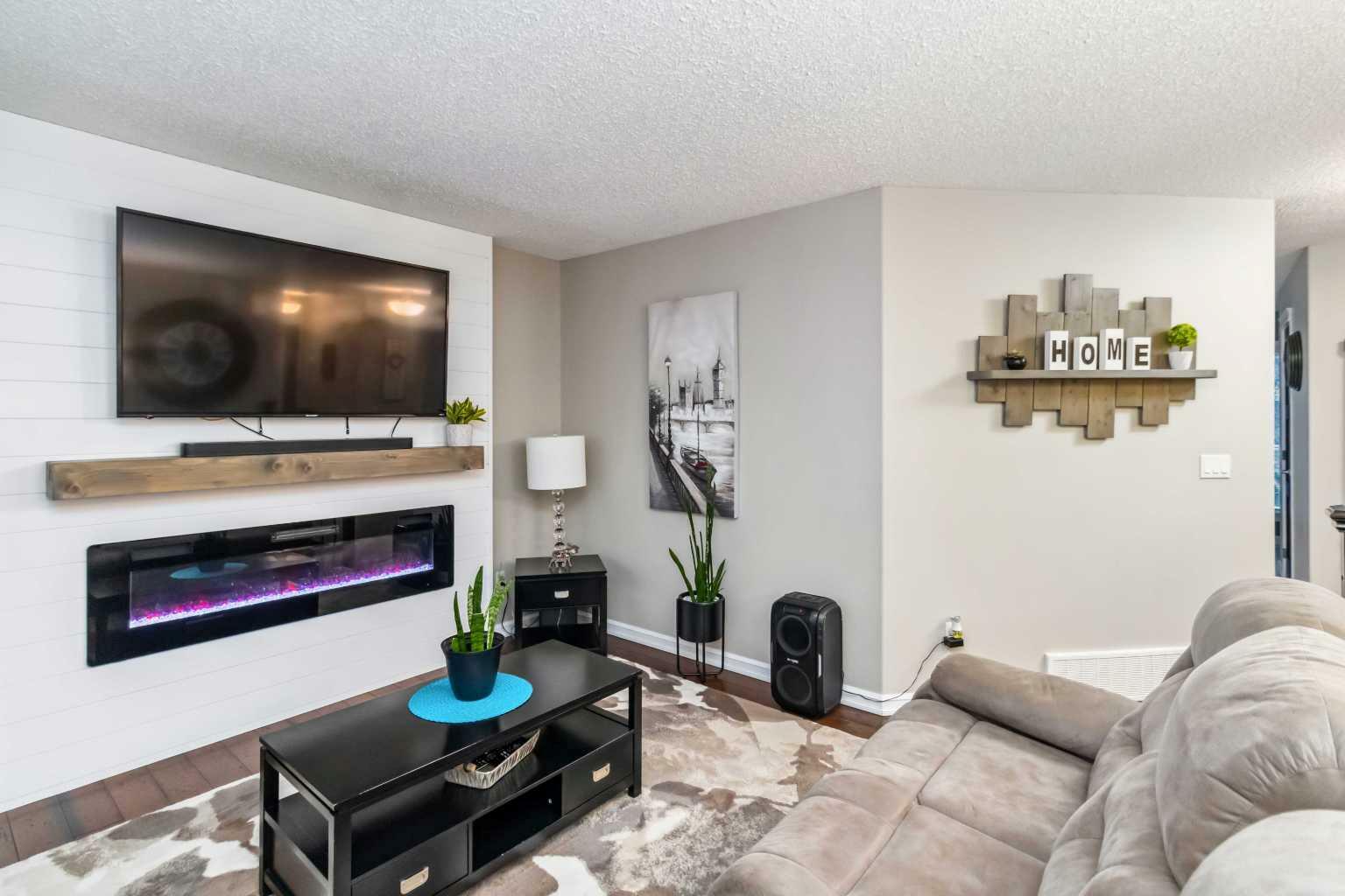 Property Photo:  143 Breukel Crescent  AB T9K 1W8 