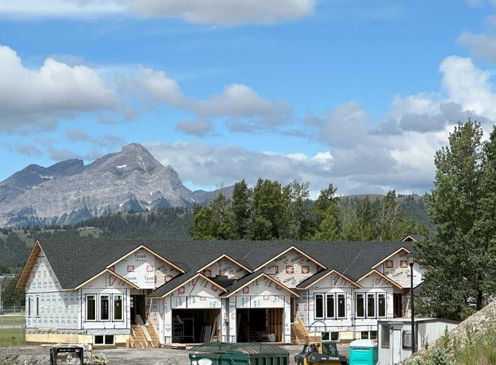 Property Photo: 47 Ironstone Drive AB T0K 0M0