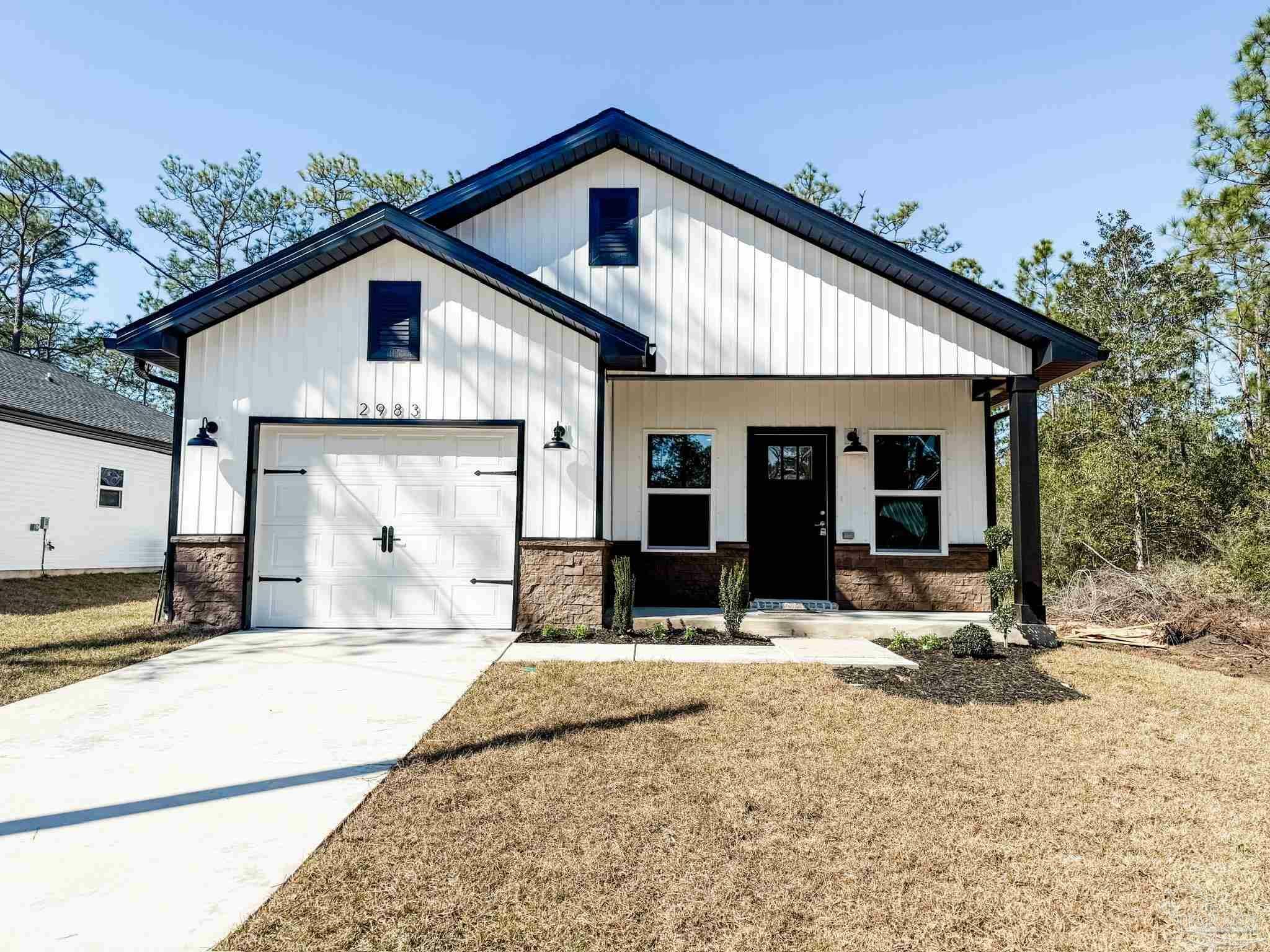 Property Photo: 2983 28th Ave FL 32583