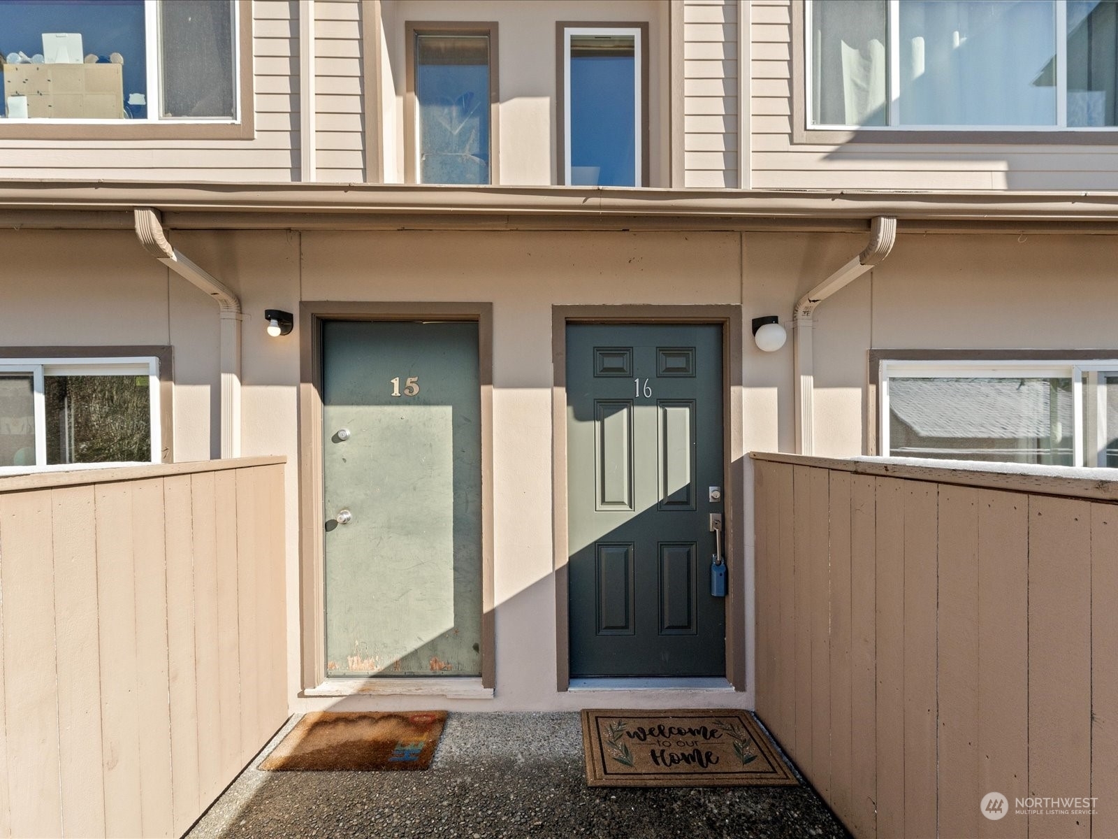 Property Photo: 20906 114th Place SE 16 WA 98031