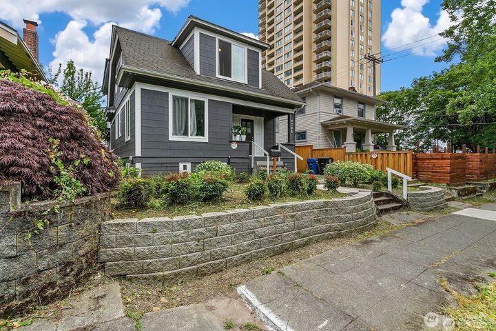 Property Photo:  4706  8th Avenue NE  WA 98105 
