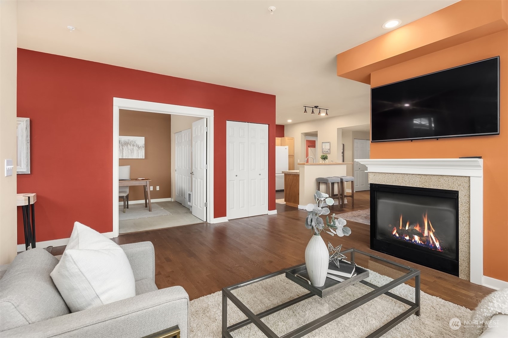 Property Photo:  3500 E Lake Sammamish Parkway SE #2-106  WA 98075 