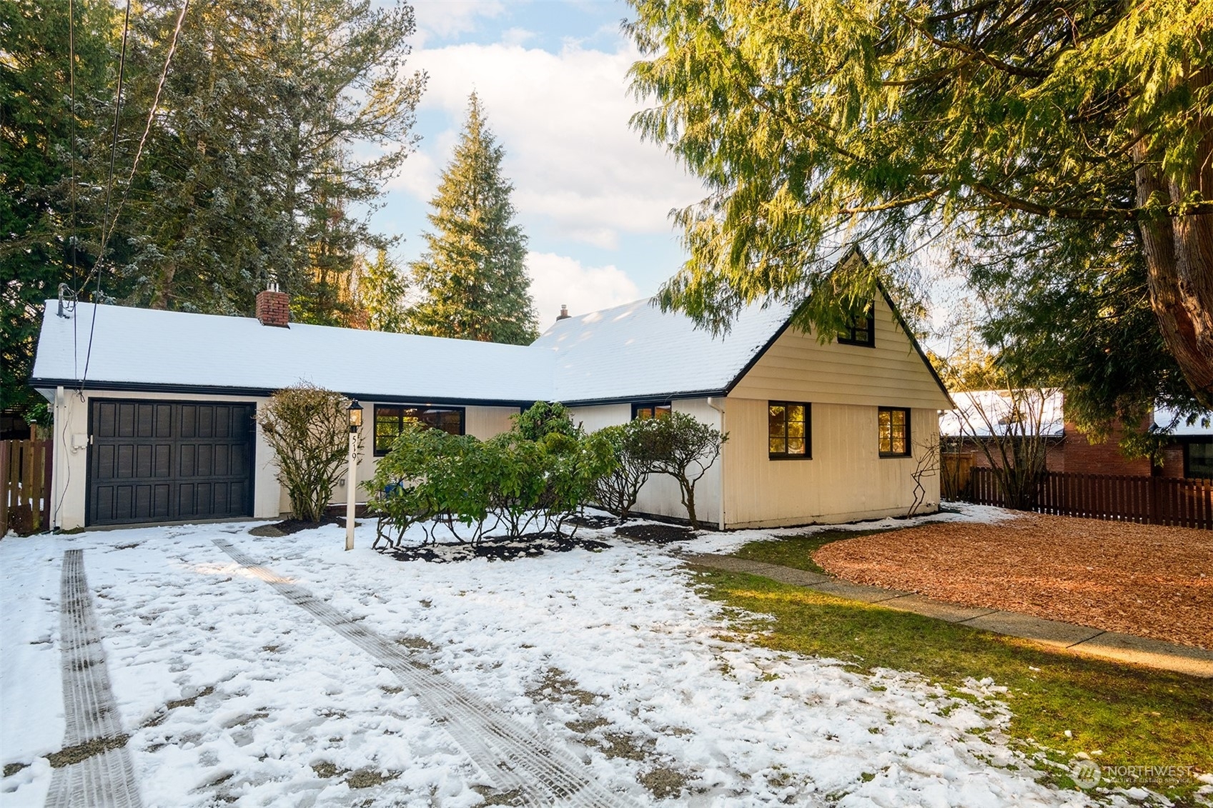 Property Photo:  519 NE 94th Street  WA 98115 