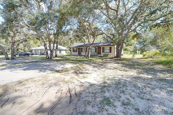 Property Photo:  512 Long Avenue  FL 34453 