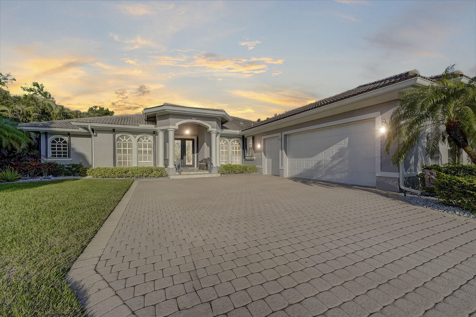Property Photo: 9402 Pinebark Court FL 34951