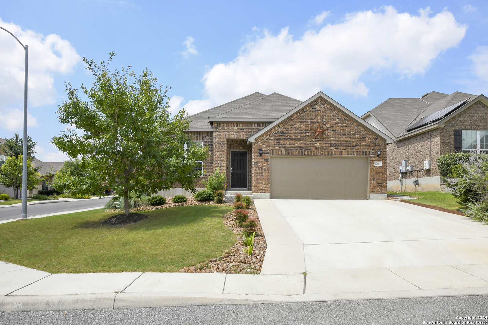 Property Photo:  10604 Hibiscus Cove  TX 78023 