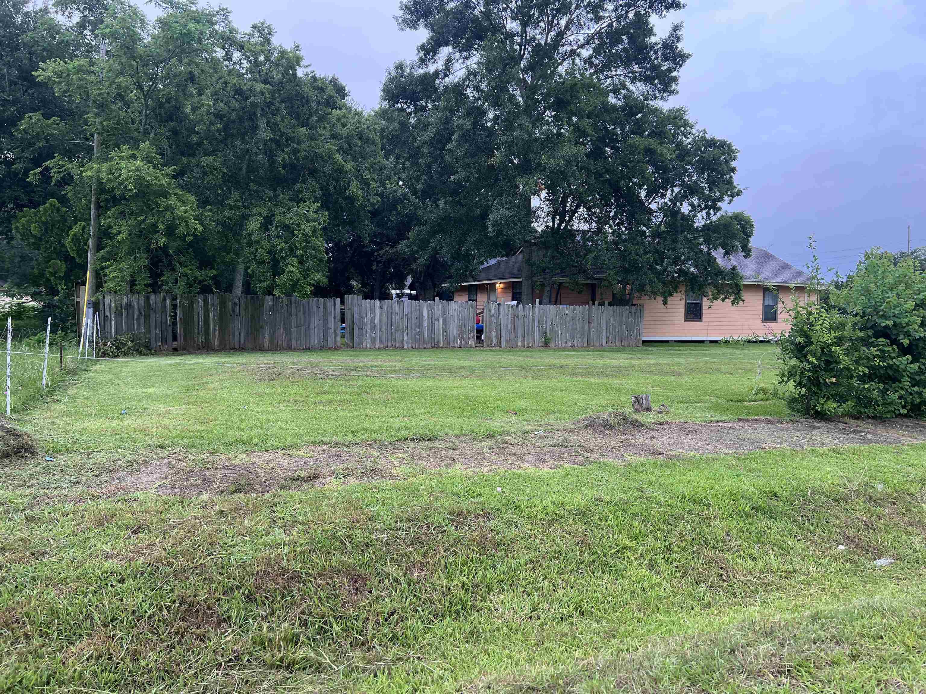 Property Photo: 1348 Dequeen Blvd TX 77640