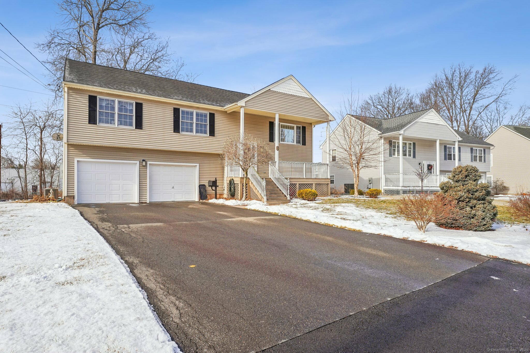 Property Photo:  93 Harmund Place  CT 06109 