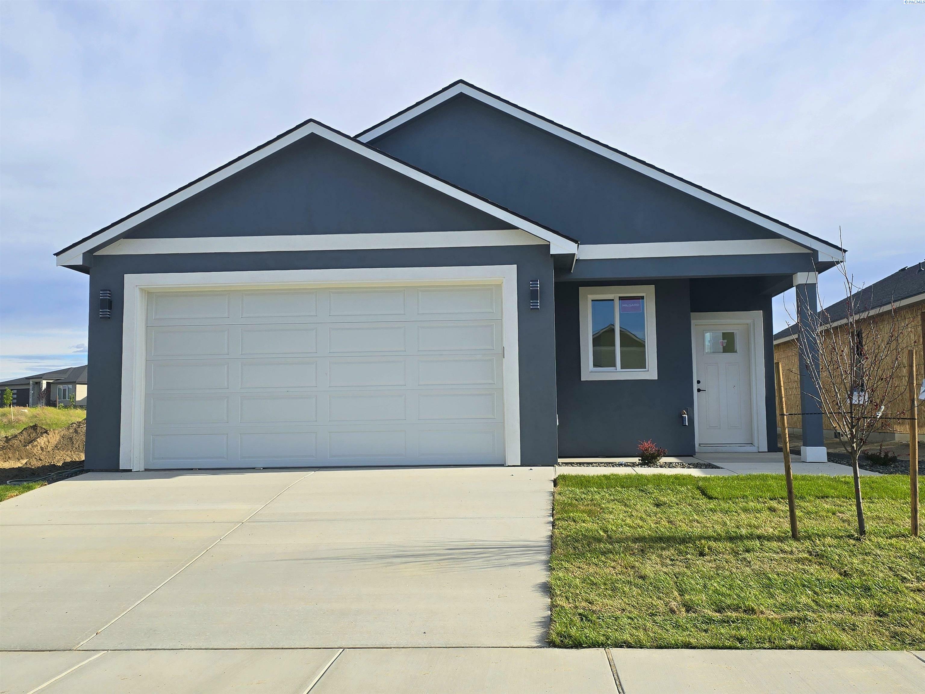 Property Photo: 3565 Stardust St WA 99352