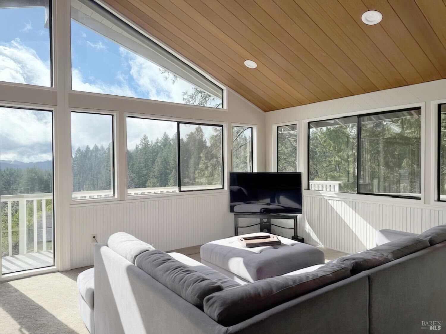 Property Photo: 27620 Poppy Drive CA 95490
