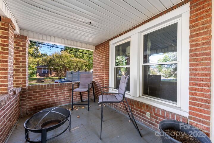 Property Photo:  604 Pearl Avenue  NC 28083