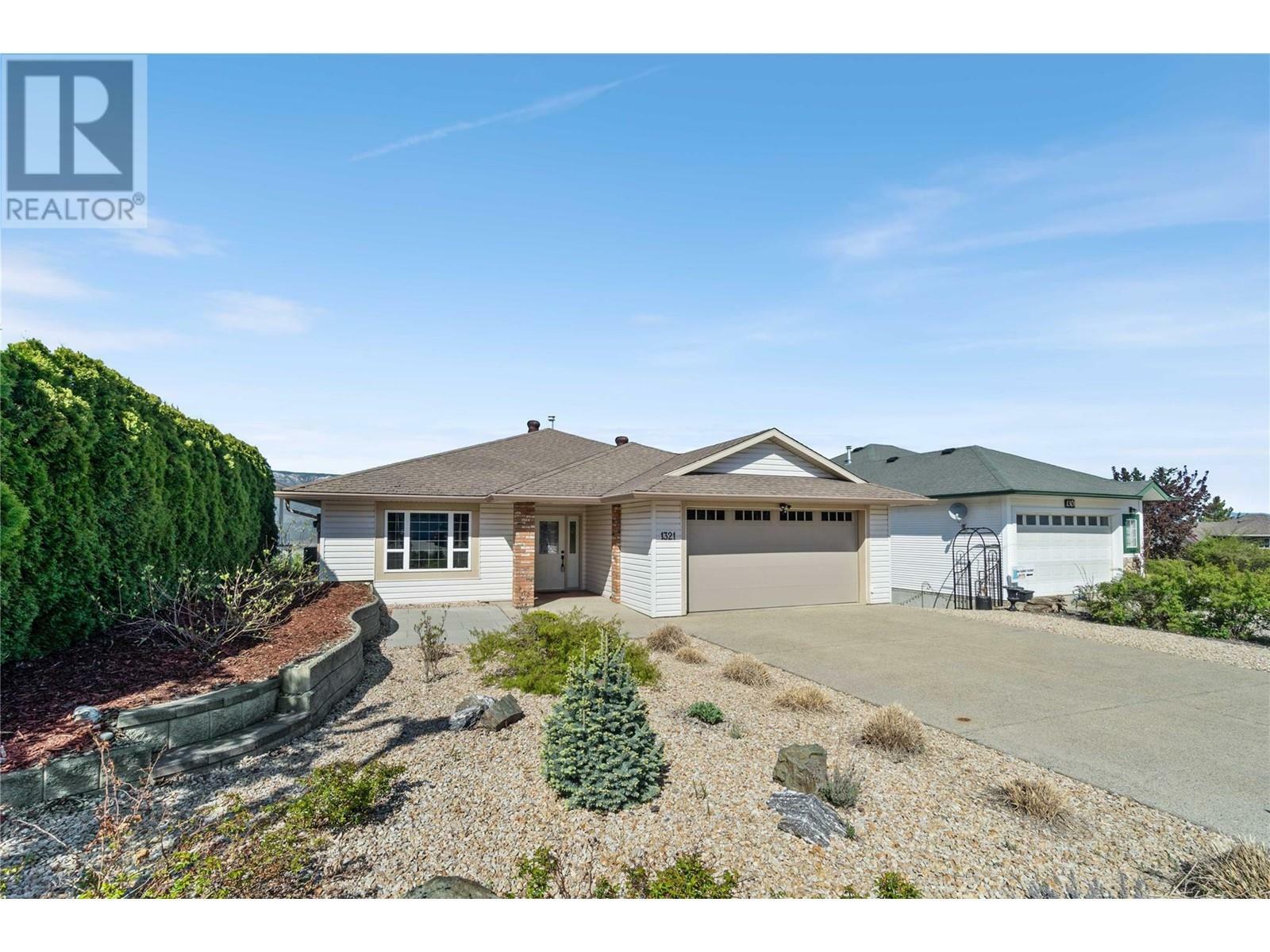 Property Photo: 1321 12 Street Southeast BC V1E 2R6