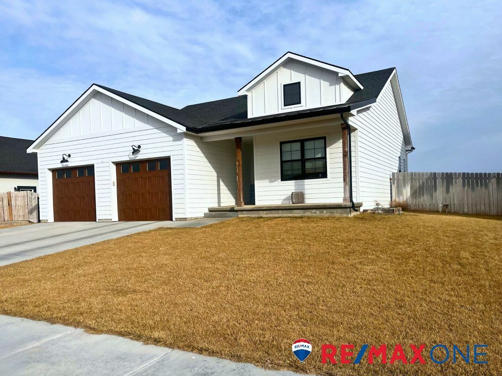 Property Photo:  2234 Stetson Way  KS 67846 