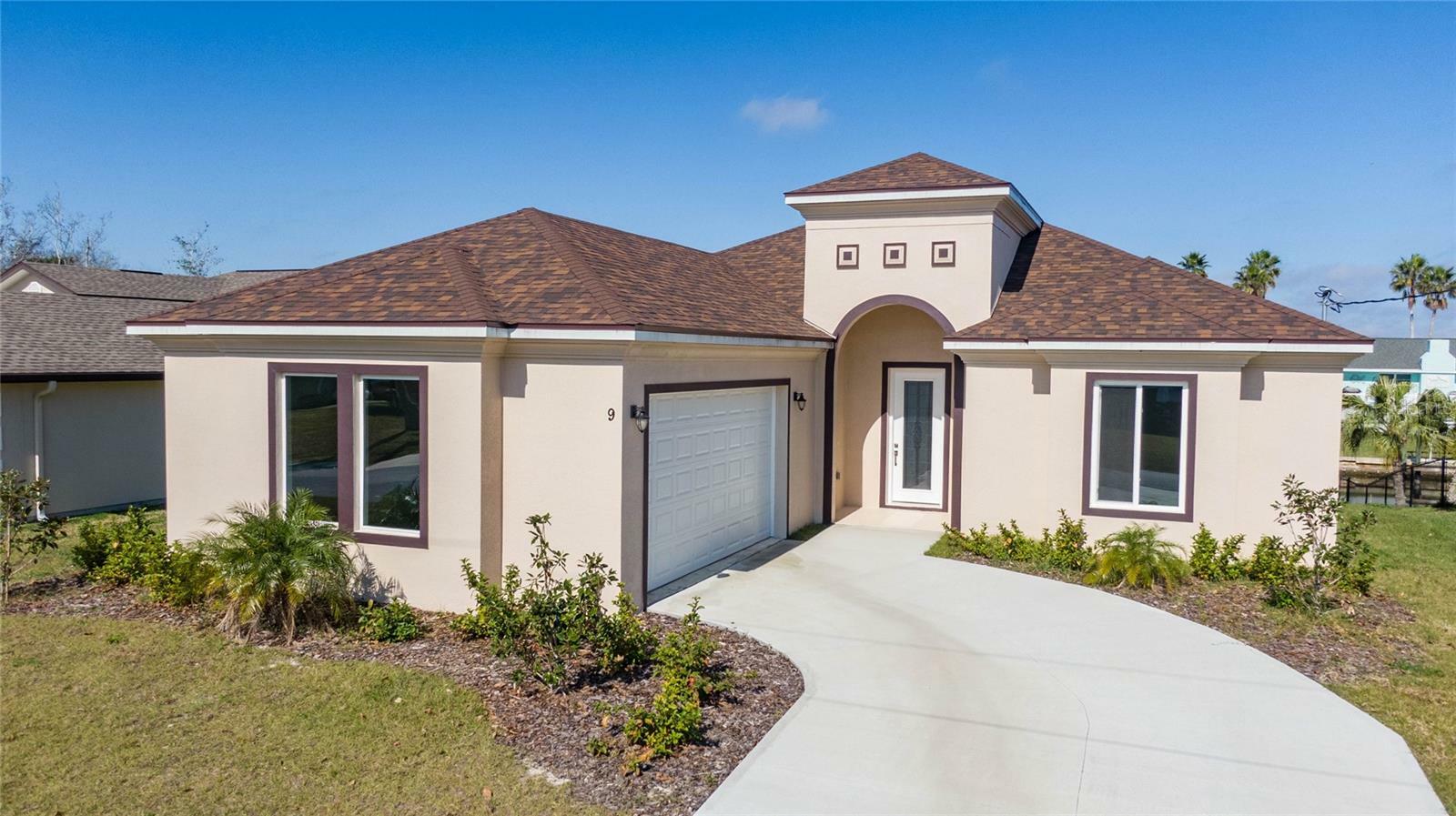 Property Photo:  9 Coolidge Court  FL 32137 