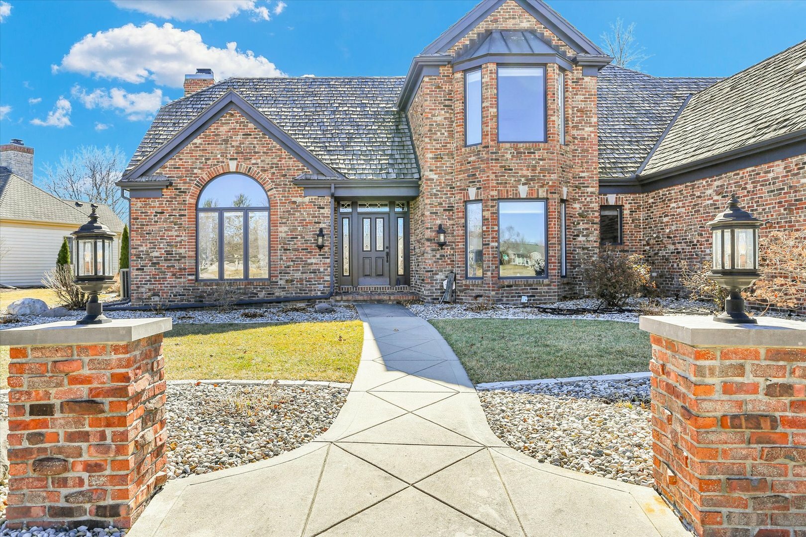Property Photo:  1801 Cobblefield Court  IL 61822 