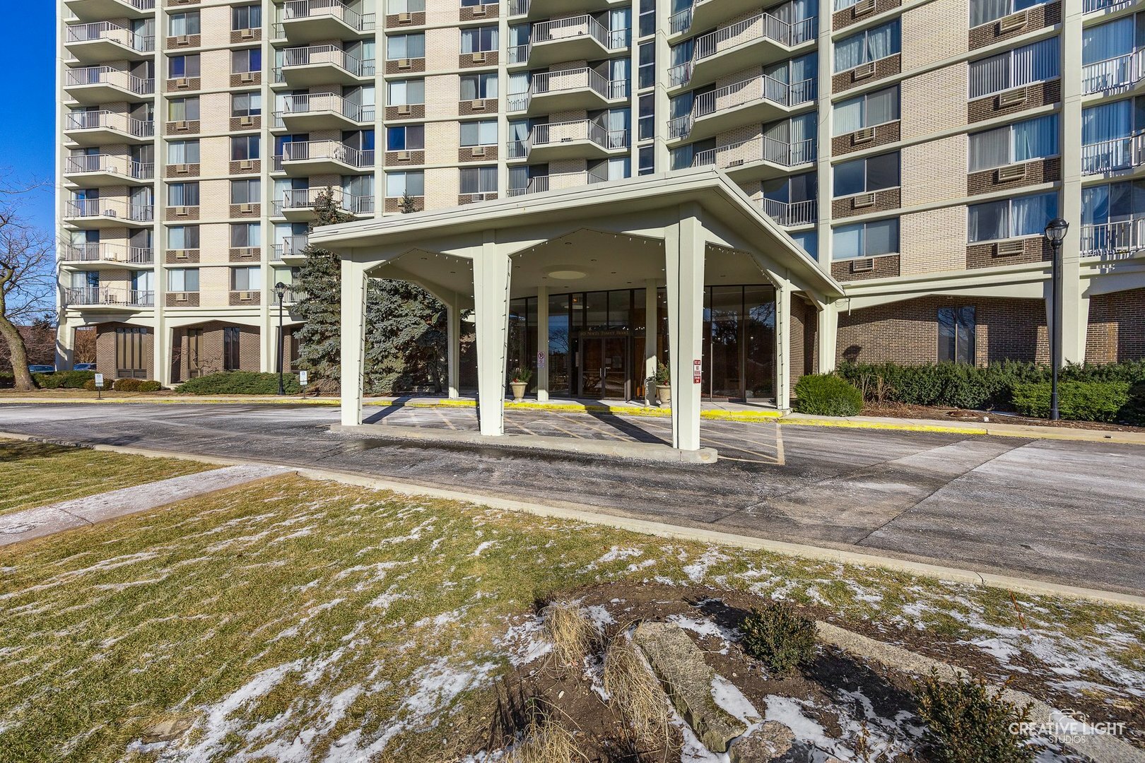 40 N Tower Road 9F  Oak Brook IL 60523 photo