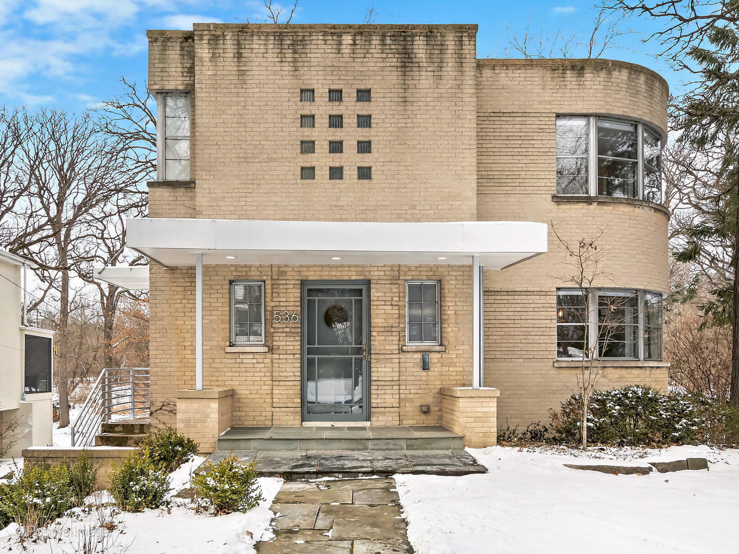 Property Photo:  536 N Edgewood Avenue  IL 60526 